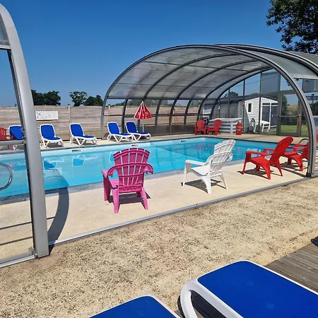 Le Clos De אתר קמפינג 3*