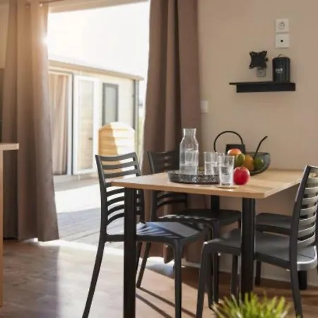 Thp - Camping Le Clos De 3* Balleroy