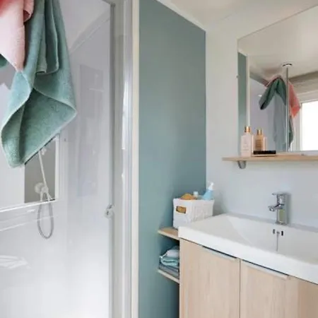 Thp - Camping Le Clos De Кемпинг