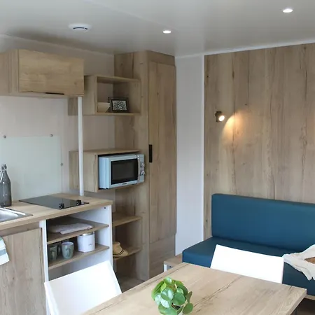 Thp - Camping Le Clos De Кемпинг