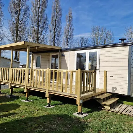 Thp - Camping Le Clos De Кемпинг 3*