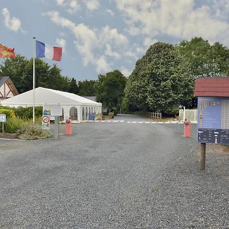 Le Clos De Campsite 3*