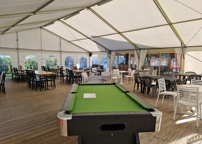 Le Clos De Parque de Campismo