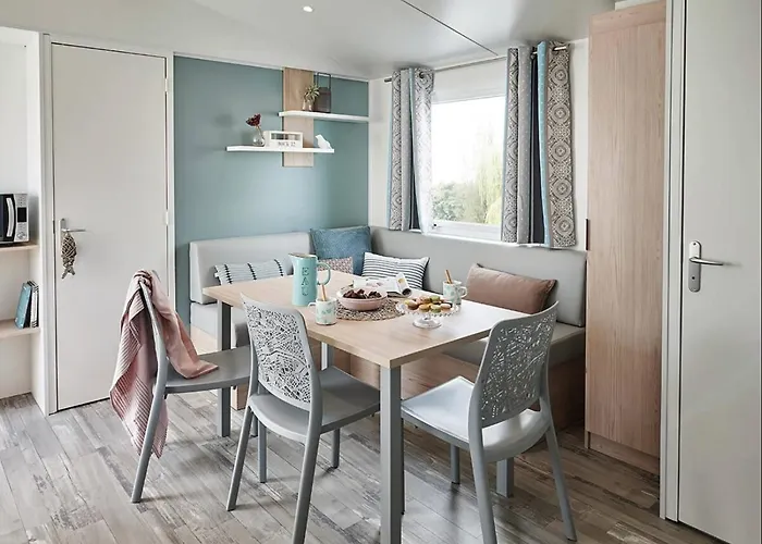 Le Clos De Parque de Campismo 3*