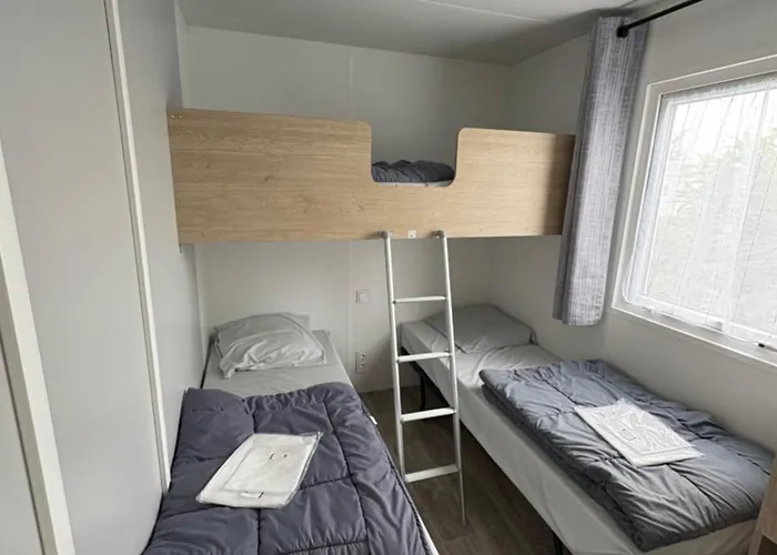 Le Clos De Parque de Campismo 3*