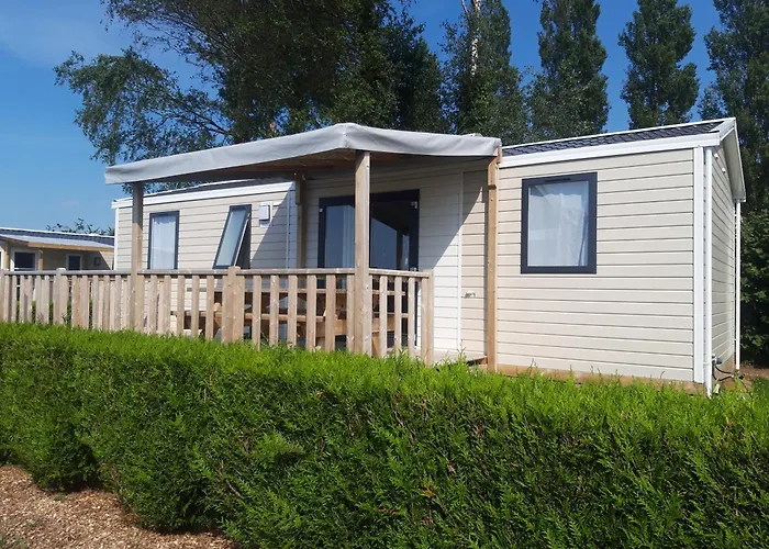 Parque de Campismo Le Clos De 3*